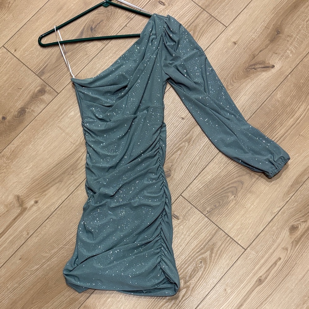 Like new Windsor dress